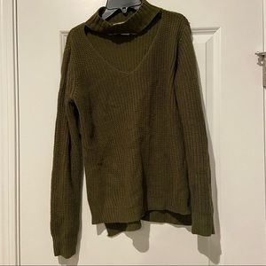 Planet Gold medium, olive green sweater